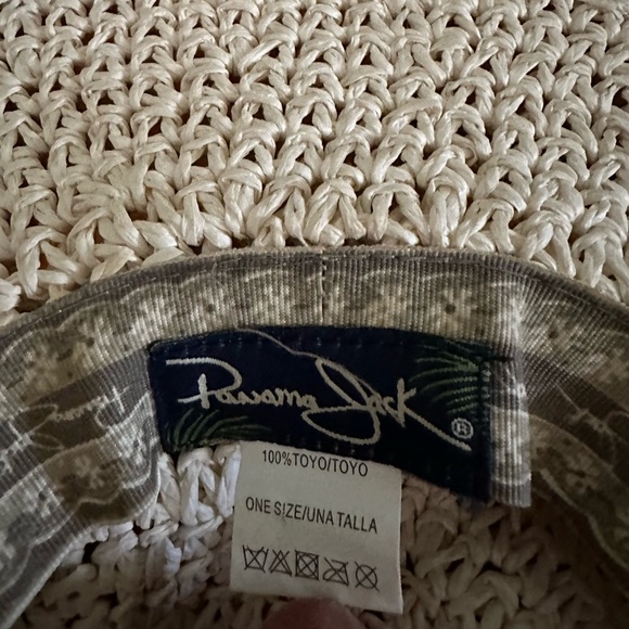 Panama Jack crocheted Toyo big rim sun hat with shells. Off white. One size. - Picture 4 of 4